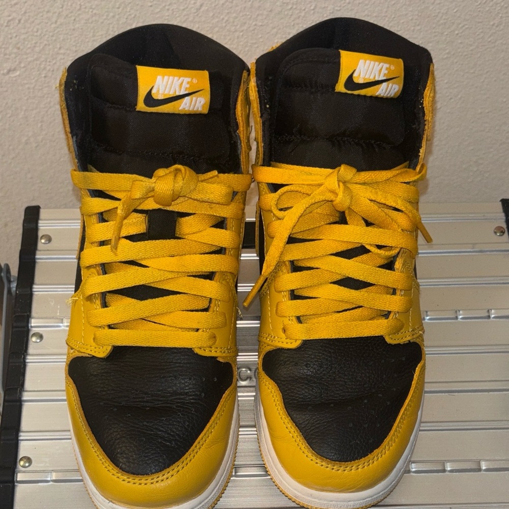 Jordan 1 Retro high OG pollen GS